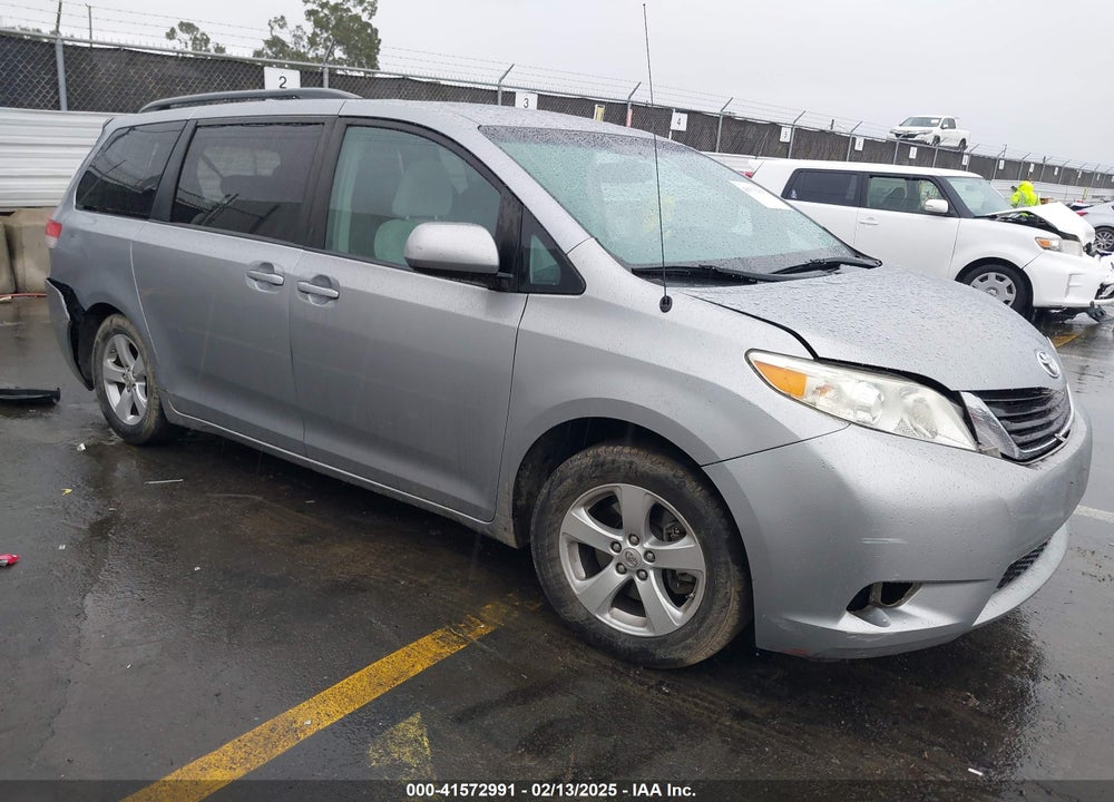 2011 TOYOTA SIENNA LE V6 VIN: 5TDKK3DC4BS101194