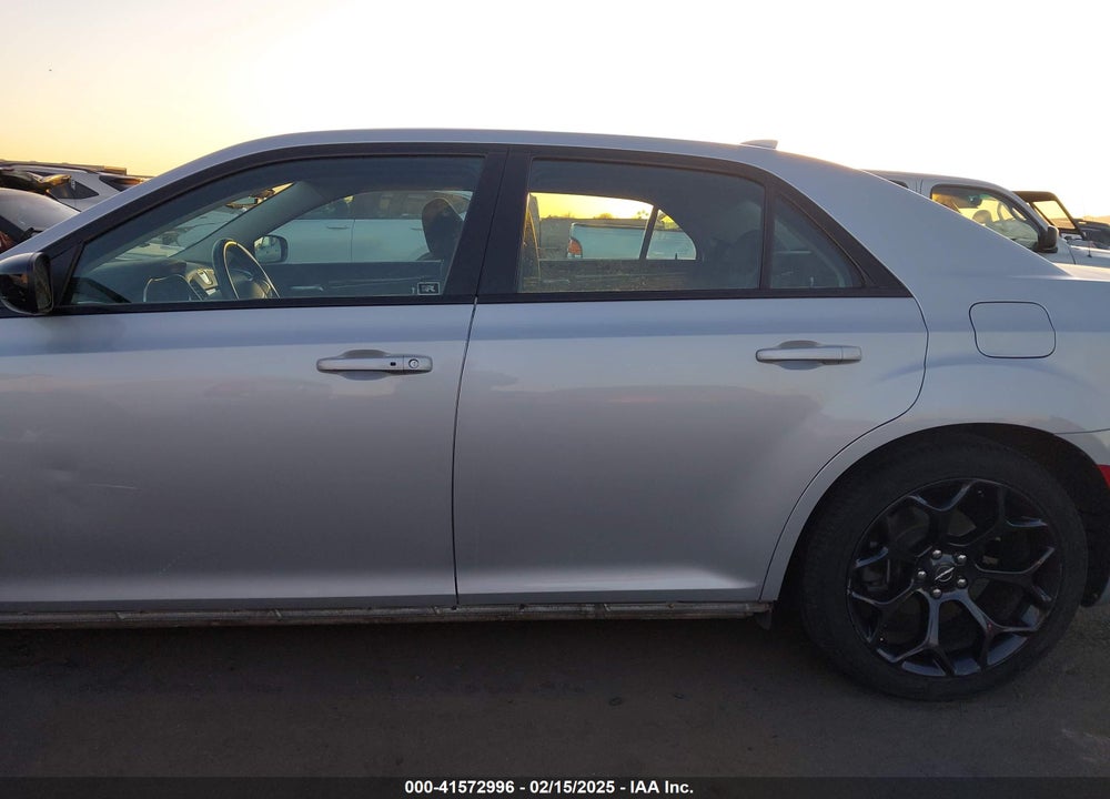 2019 CHRYSLER 300 VIN: 2C3CCAAG6KH673903
