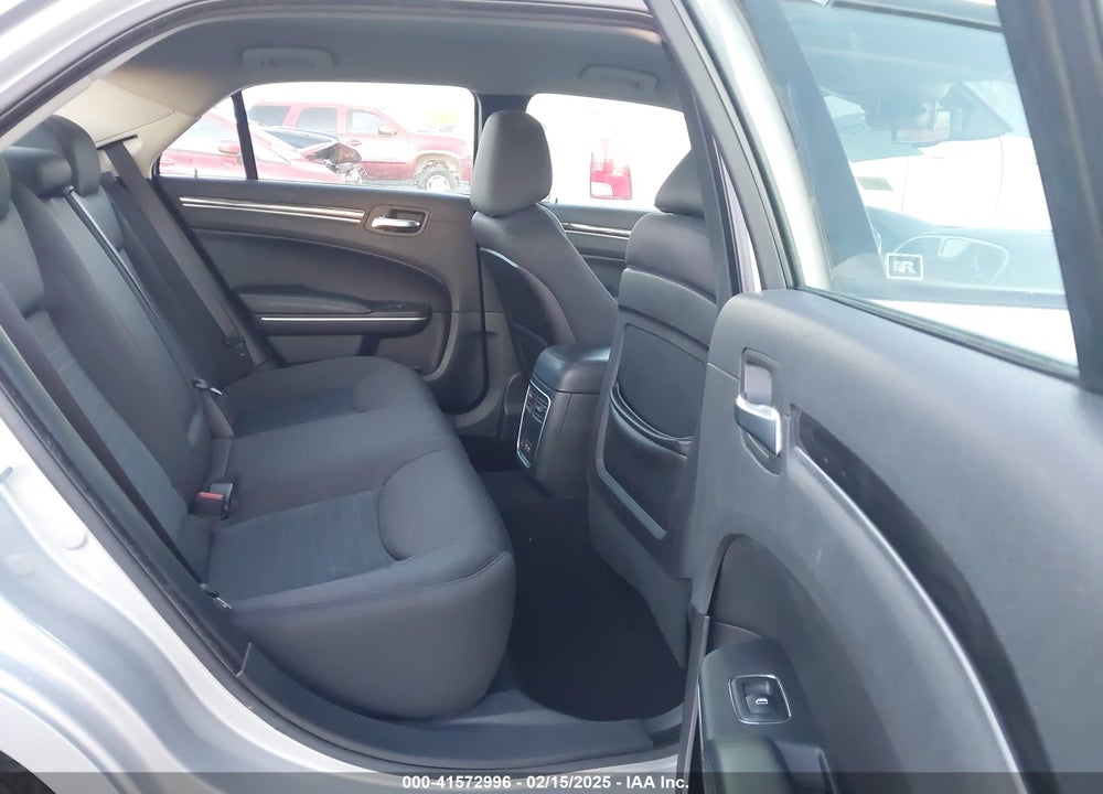 2019 CHRYSLER 300 VIN: 2C3CCAAG6KH673903