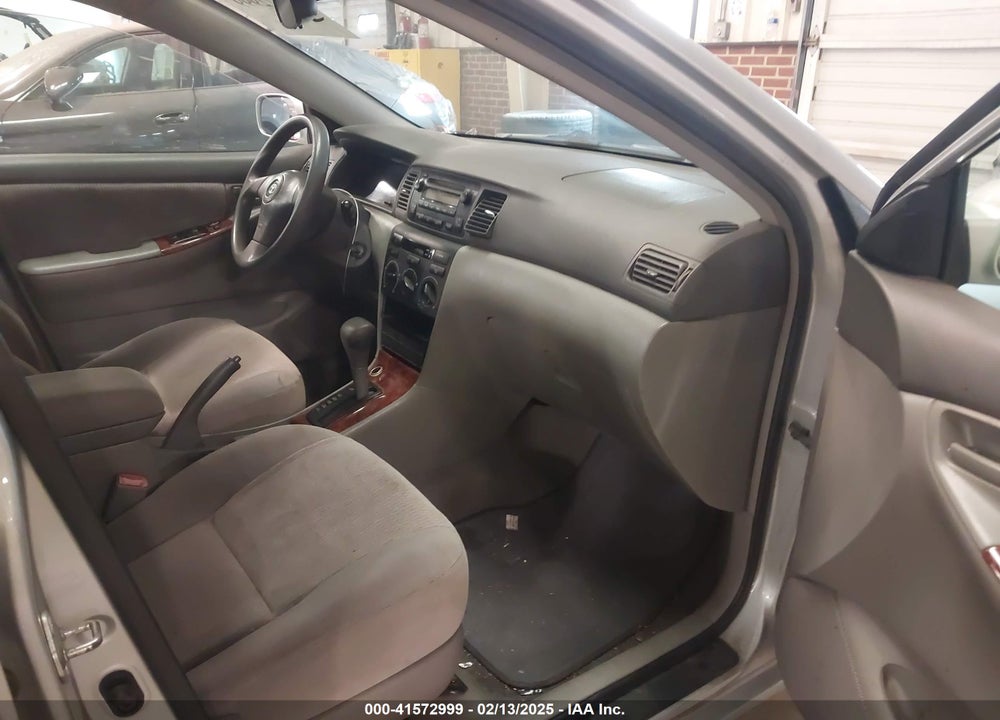 2005 TOYOTA COROLLA LE VIN: 2T1BR32E85C471139