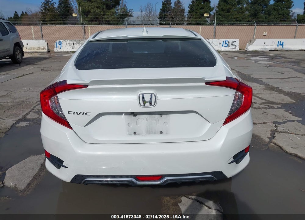 2018 HONDA CIVIC VIN: 2HGFC2F79JH513828