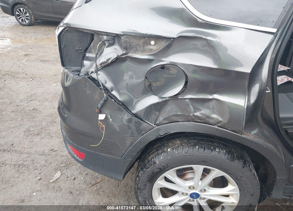 2018 FORD ESCAPE VIN: 1FMCU9GD4JUB18752