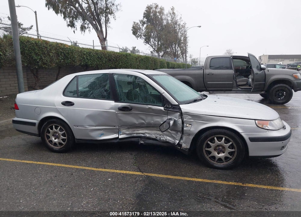 2000 SAAB 9-5 VIN: YS3ED45E9Y3049755