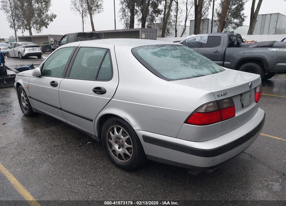 2000 SAAB 9-5 VIN: YS3ED45E9Y3049755