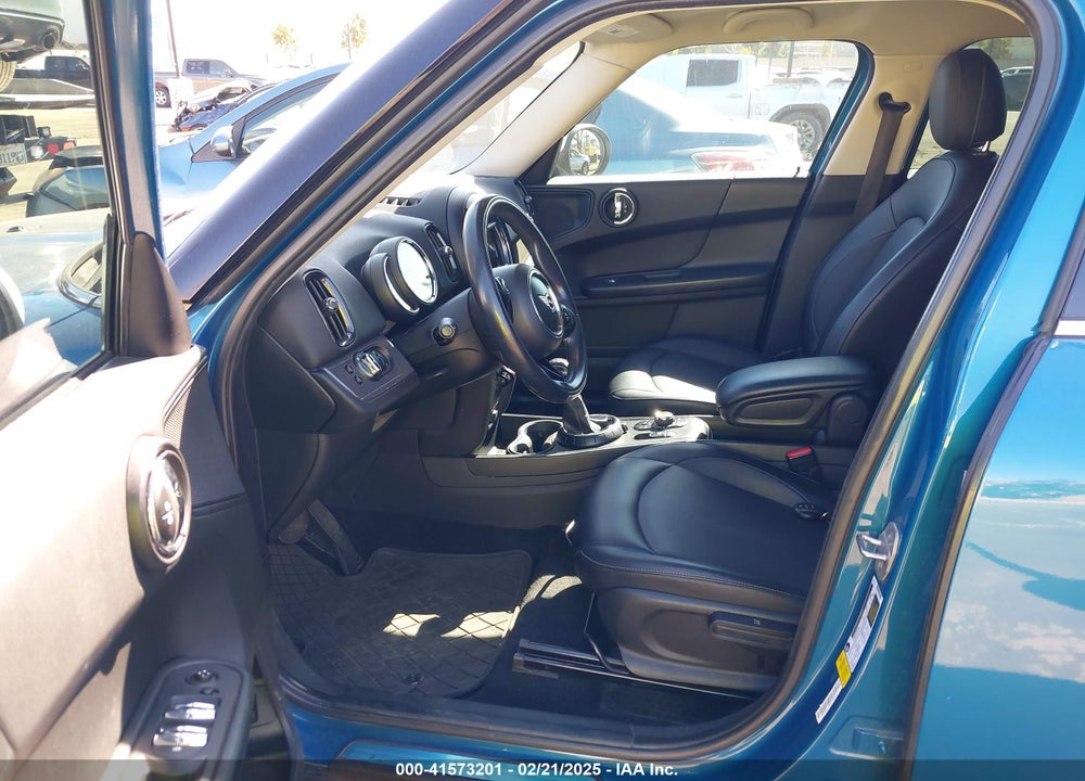 2017 MINI COUNTRYMAN COOPER VIN: WMZYS7C37H3E06589