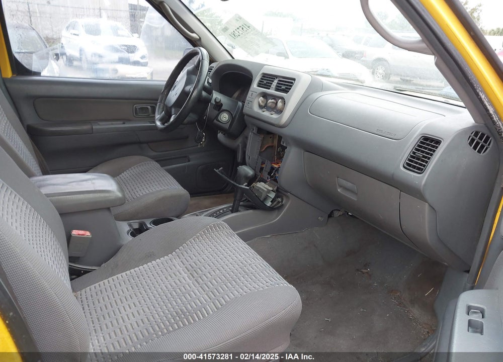 2001 NISSAN XTERRA SE VIN: 5N1ED28T81C568917