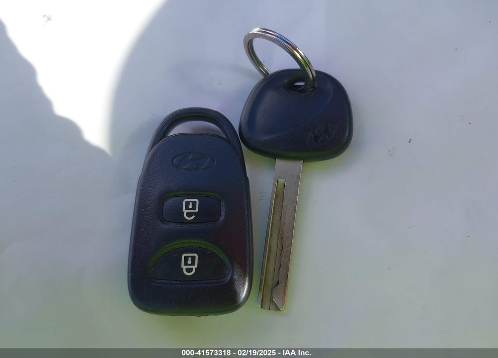2017 HYUNDAI ACCENT VIN: KMHCT5AE0HU325128