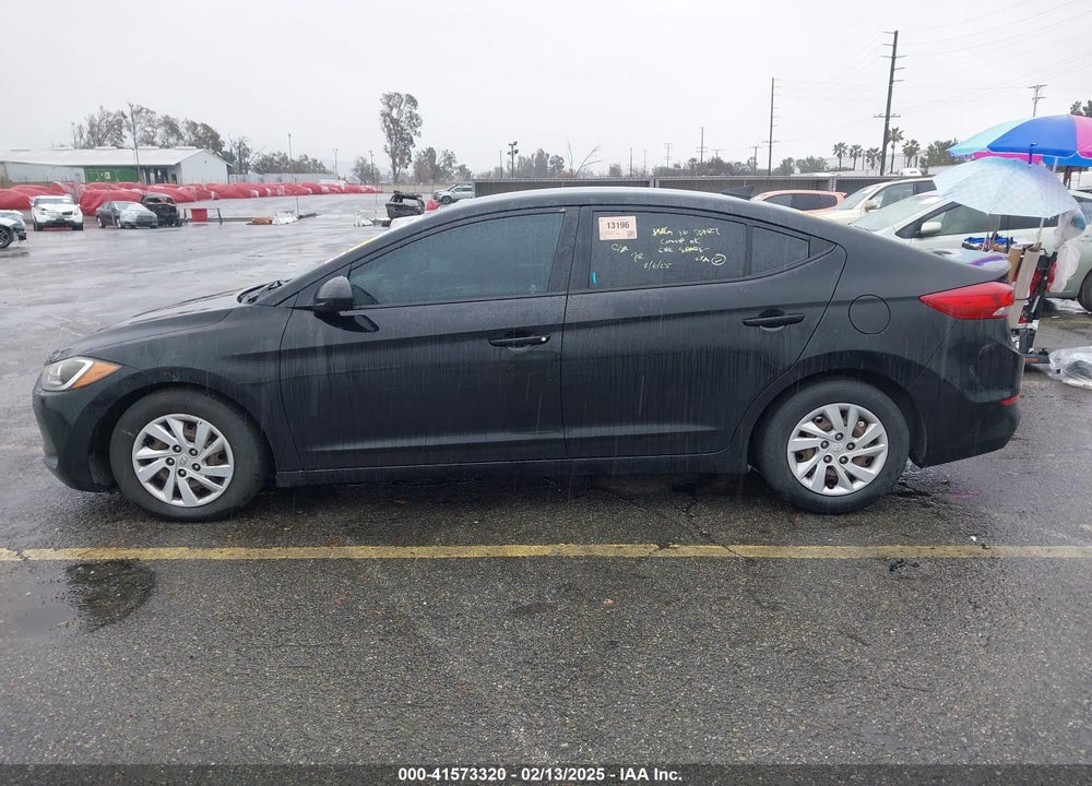 2017 HYUNDAI ELANTRA VIN: 5NPD74LF2HH093574