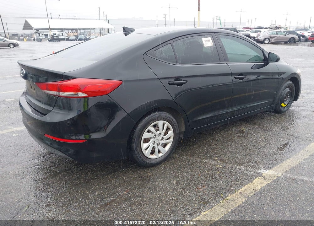 2017 HYUNDAI ELANTRA VIN: 5NPD74LF2HH093574