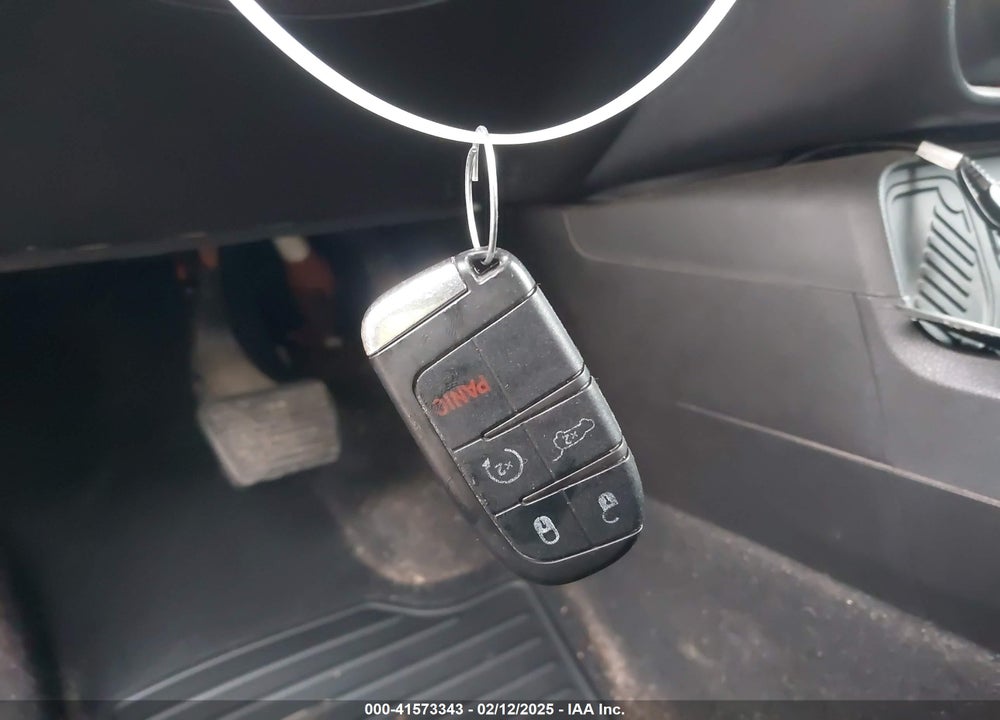 2016 JEEP RENEGADE LATITUDE VIN: ZACCJABT7GPD53931