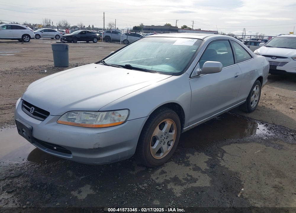 2000 HONDA ACCORD 3.0 EX VIN: 1HGCG2252YA018889