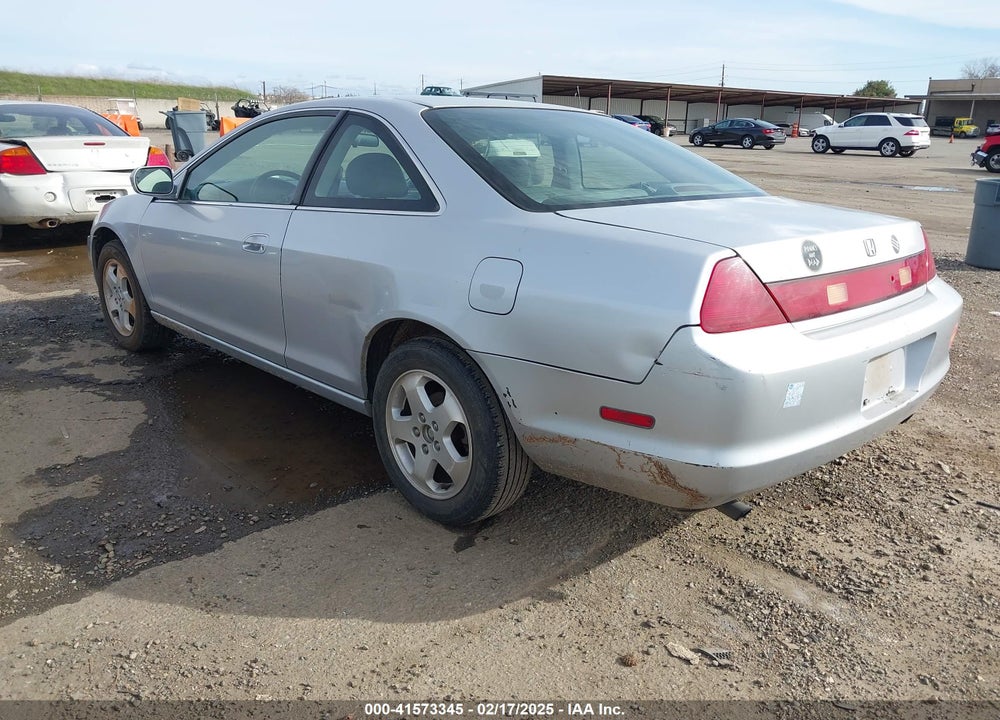 2000 HONDA ACCORD 3.0 EX VIN: 1HGCG2252YA018889