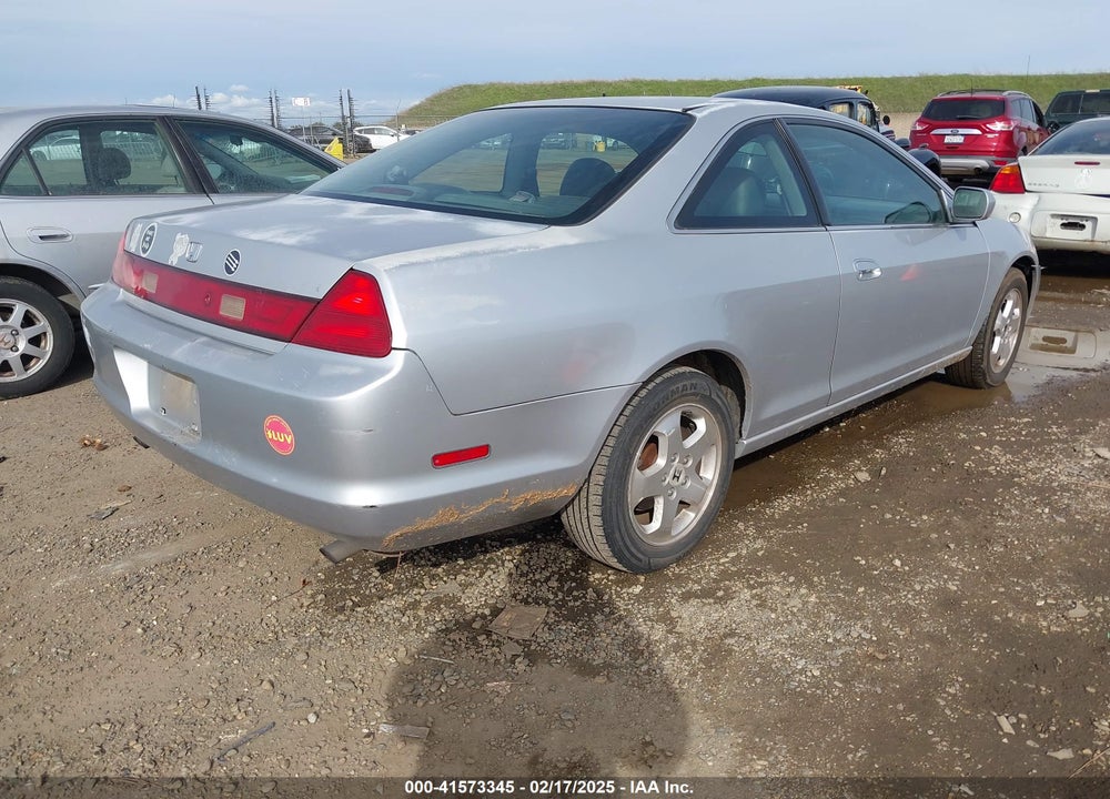 2000 HONDA ACCORD 3.0 EX VIN: 1HGCG2252YA018889