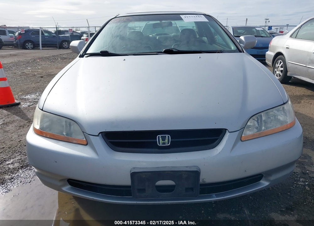2000 HONDA ACCORD 3.0 EX VIN: 1HGCG2252YA018889