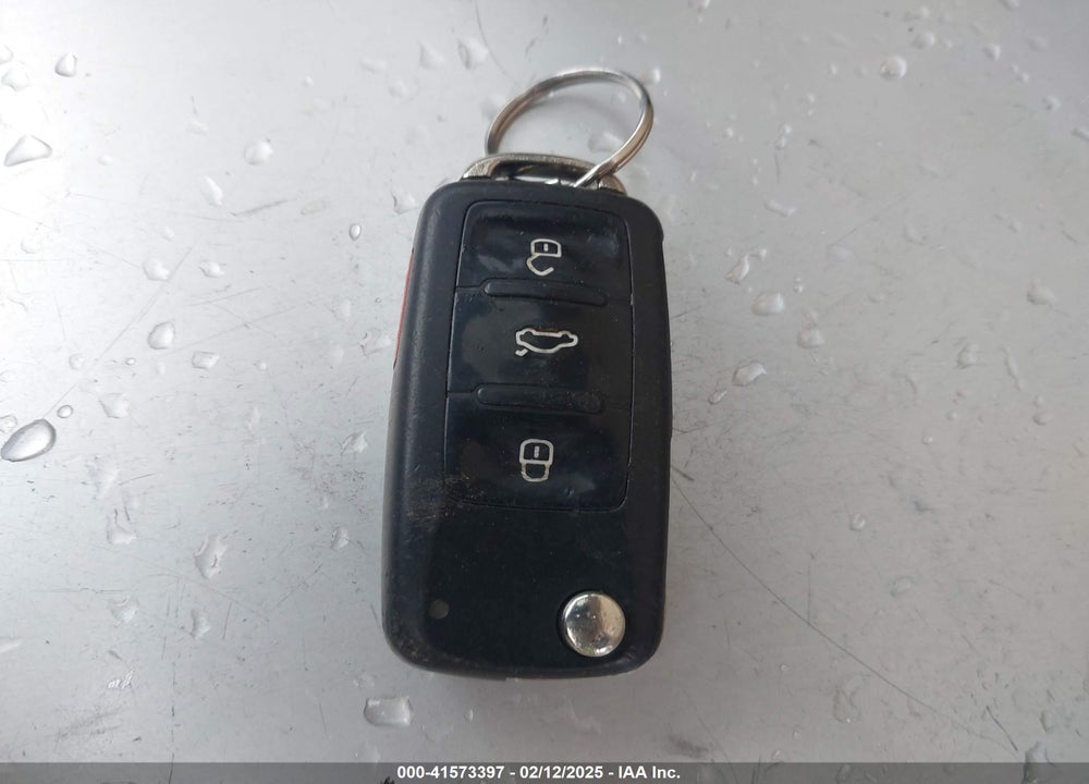2013 VOLKSWAGEN JETTA VIN: 3VWLL7AJXDM230746