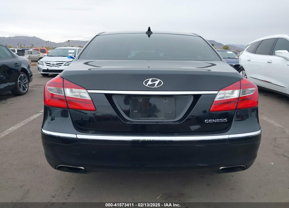 2013 HYUNDAI GENESIS VIN: KMHGC4DD2DU251784