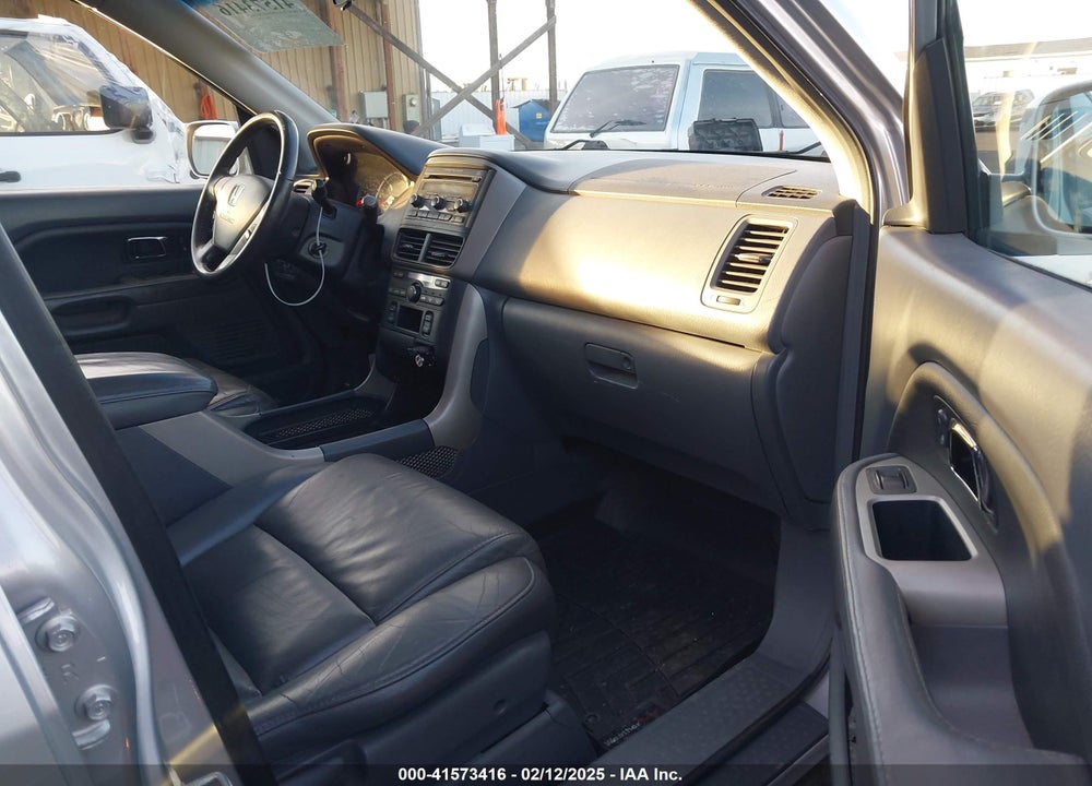 2006 HONDA PILOT EX-L VIN: 2HKYF18546H548618