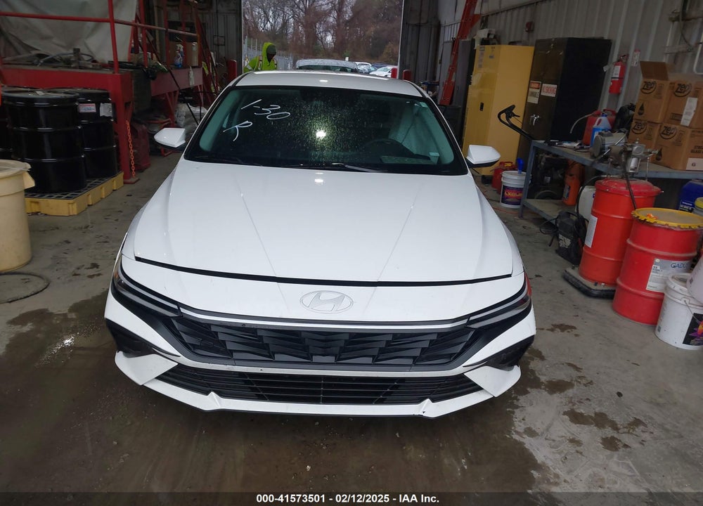 2024 HYUNDAI ELANTRA VIN: KMHLM4DG2RU655830
