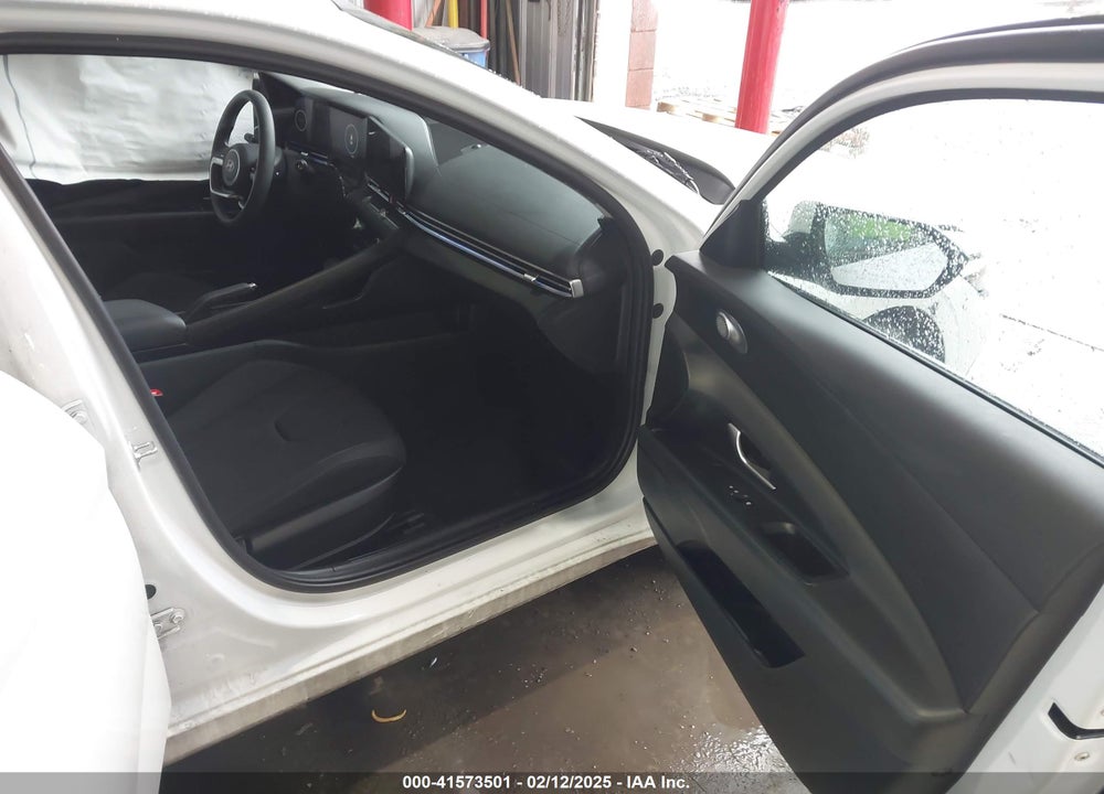 2024 HYUNDAI ELANTRA VIN: KMHLM4DG2RU655830