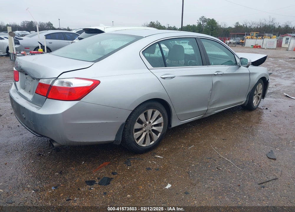 2013 HONDA ACCORD VIN: 1HGCR2F72DA042108