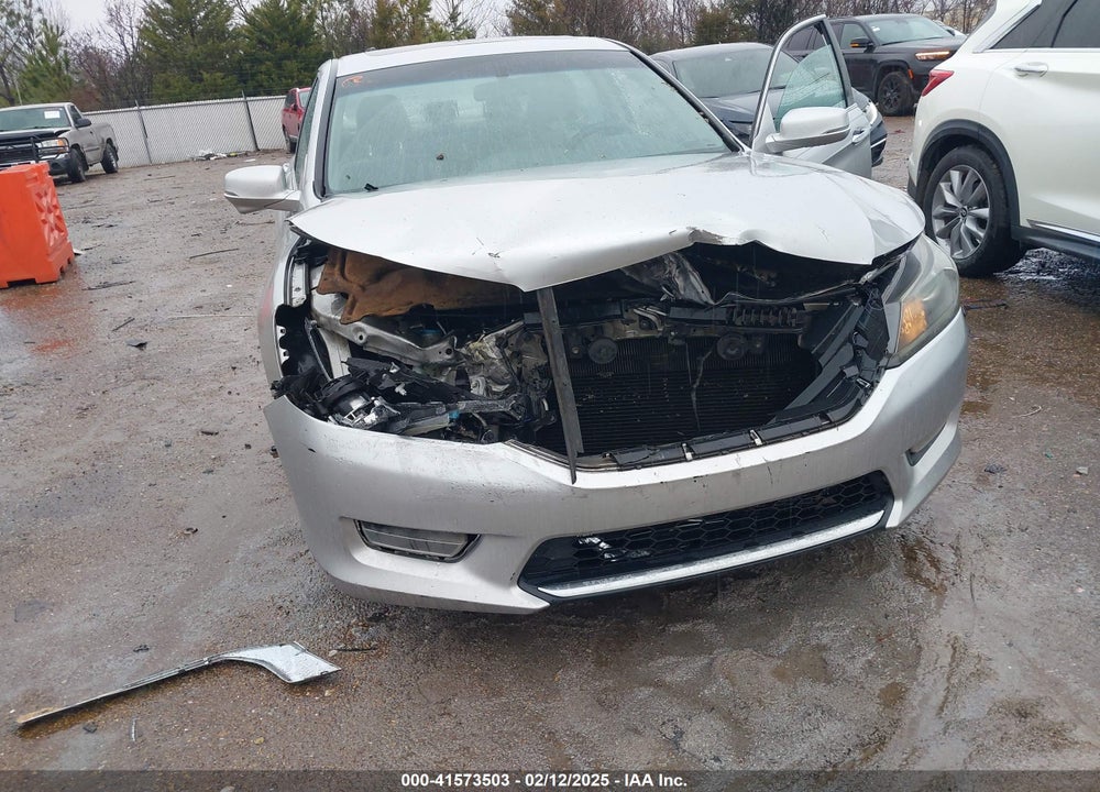 2013 HONDA ACCORD VIN: 1HGCR2F72DA042108