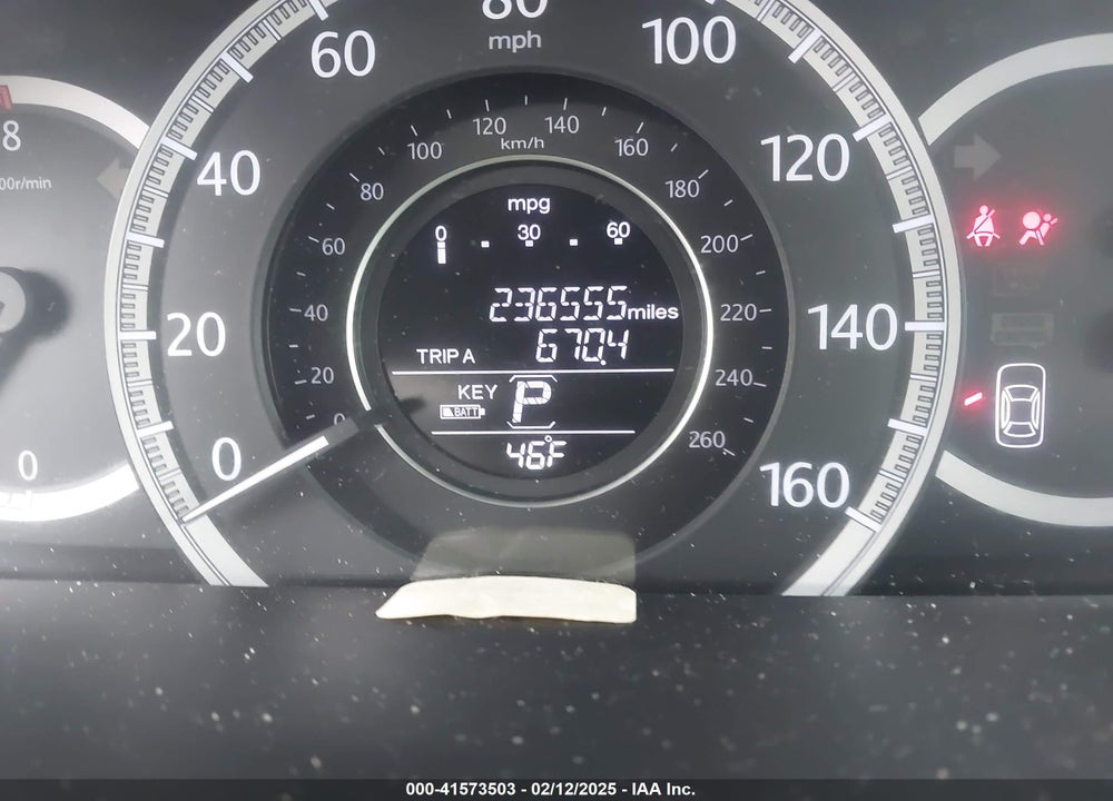 2013 HONDA ACCORD VIN: 1HGCR2F72DA042108