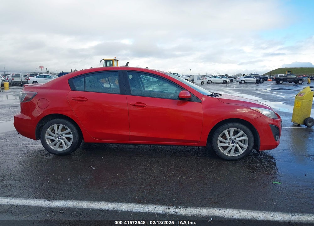 2011 MAZDA MAZDA3 VIN: JM1BL1U52B1357902
