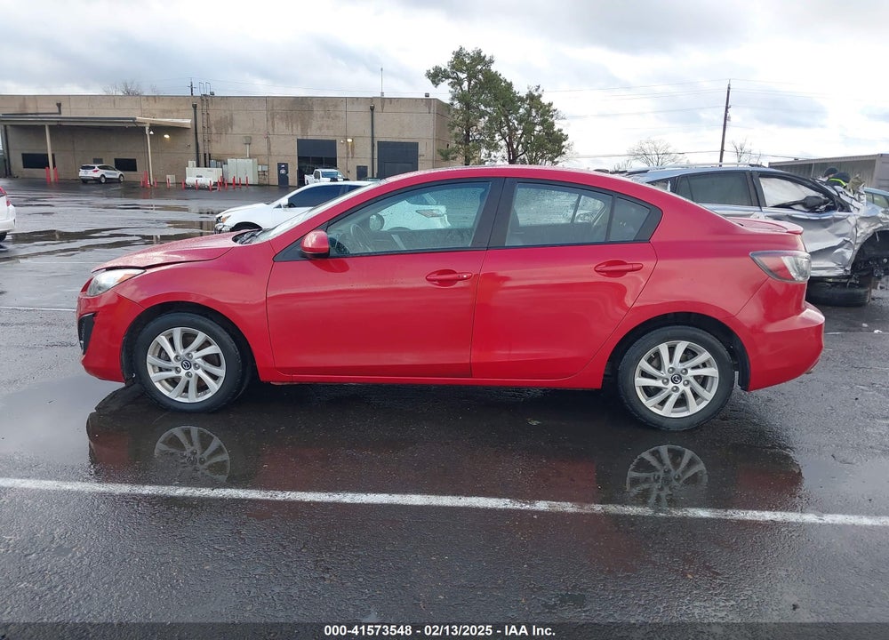 2011 MAZDA MAZDA3 VIN: JM1BL1U52B1357902