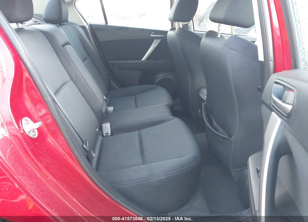 2011 MAZDA MAZDA3 VIN: JM1BL1U52B1357902