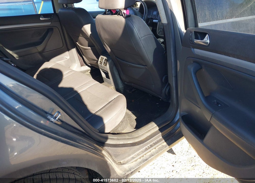 2007 VOLKSWAGEN JETTA VIN: 3VWSF71K27M105028