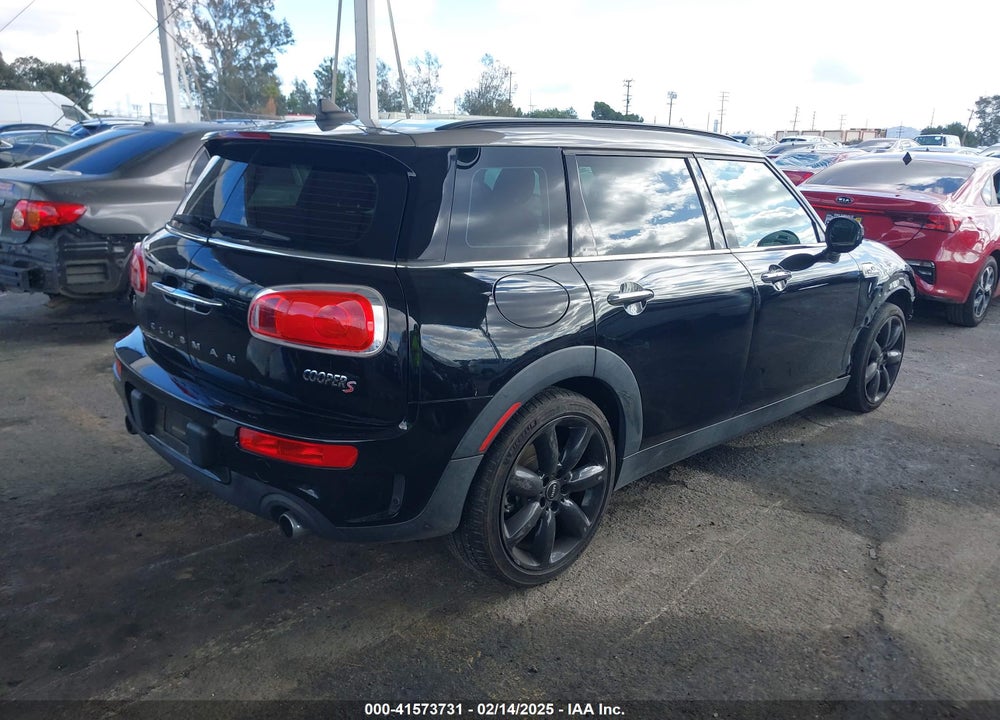 2016 MINI CLUBMAN VIN: WMWLN9C5XG2B31123