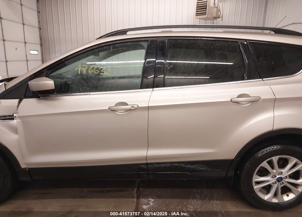 2017 FORD ESCAPE SE VIN: 1FMCU9GD9HUB76947
