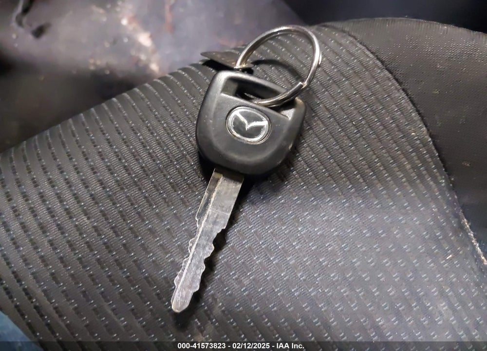 2011 MAZDA 3 I SPORT VIN: JM1BL1UG9B1901393