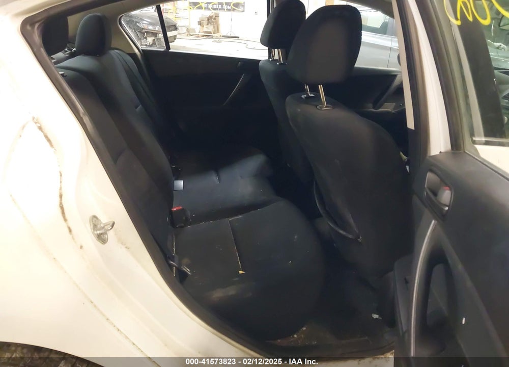 2011 MAZDA 3 I SPORT VIN: JM1BL1UG9B1901393