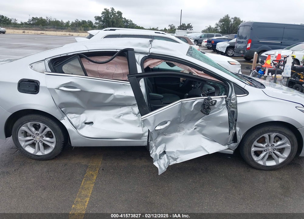 2019 CHEVROLET CRUZE VIN: 1G1BE5SM7K7114636