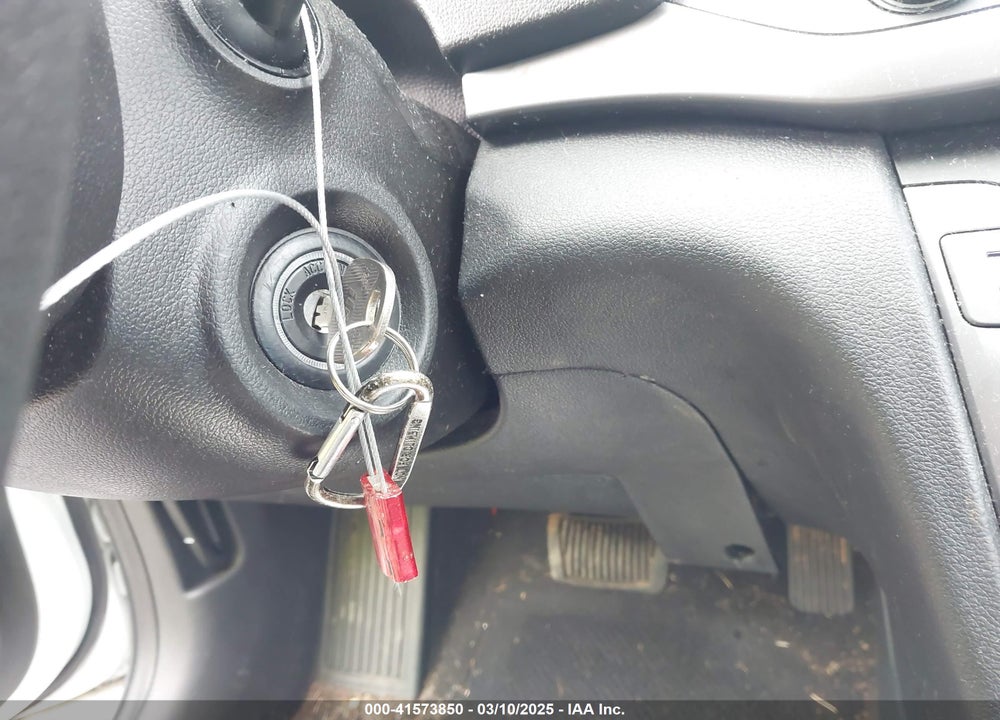 2018 HYUNDAI ELANTRA VIN: 5NPD74LF7JH235407