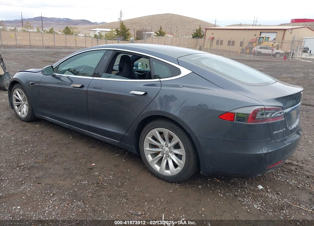 2019 TESLA MODEL S VIN: 5YJSA1E25KF303883