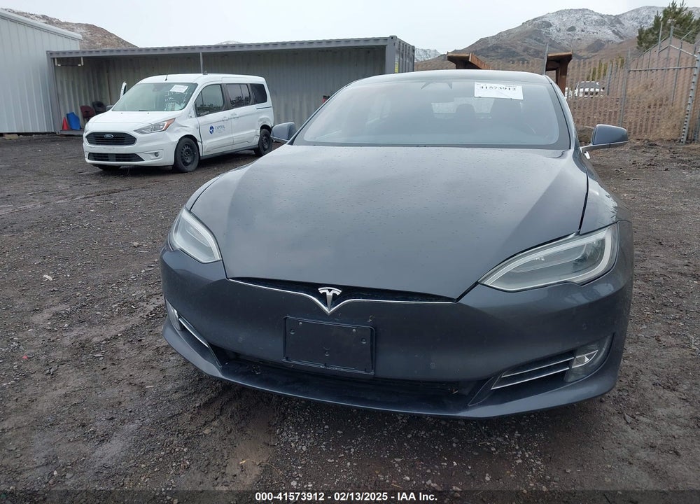 2019 TESLA MODEL S VIN: 5YJSA1E25KF303883