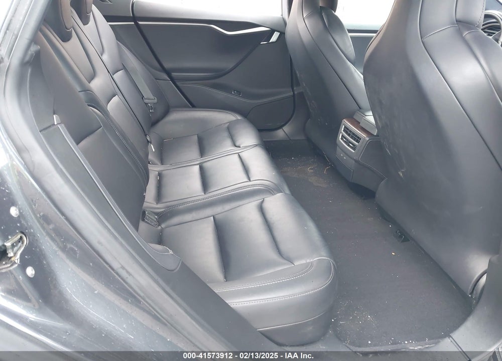 2019 TESLA MODEL S VIN: 5YJSA1E25KF303883
