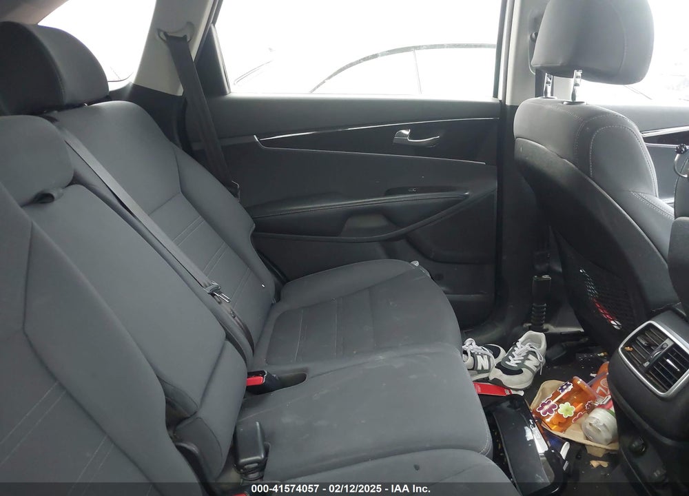 2017 KIA SORENTO 2.4L LX VIN: 5XYPG4A30HG217662