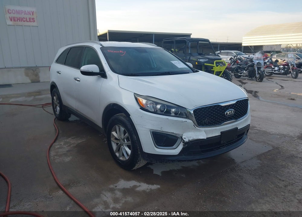 2017 KIA SORENTO 2.4L LX VIN: 5XYPG4A30HG217662