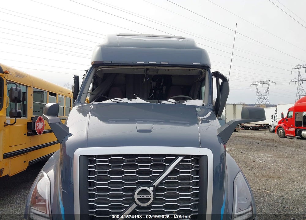 2025 VOLVO VN VNL VIN: 4V4NC9EH7SN680571