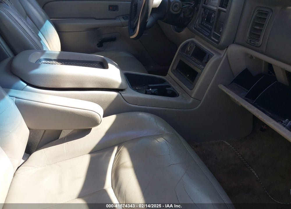 2005 GMC YUKON SLT VIN: 1GKEC13TX5J104235