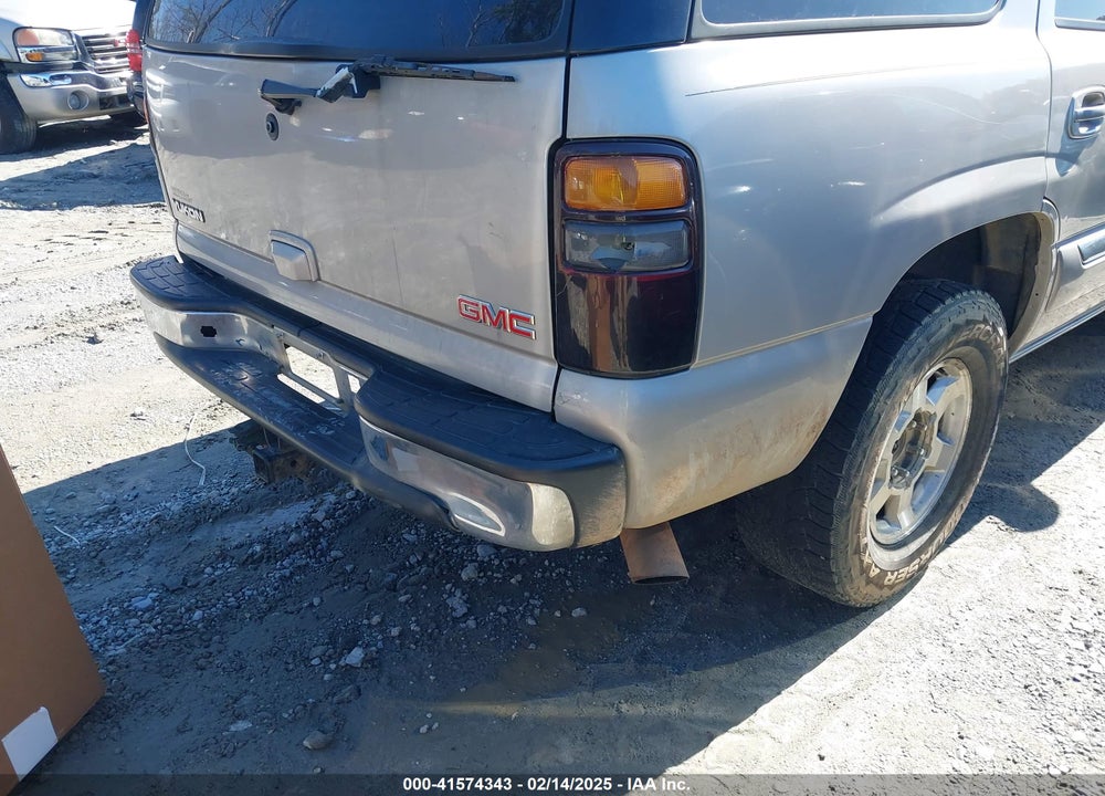 2005 GMC YUKON SLT VIN: 1GKEC13TX5J104235