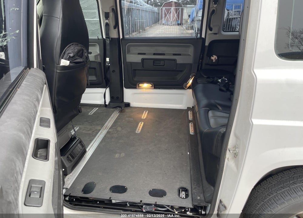 2012 VPG WHEELCHAIR-ACCESSIBLE VIN: 523MF1A6XCM101627