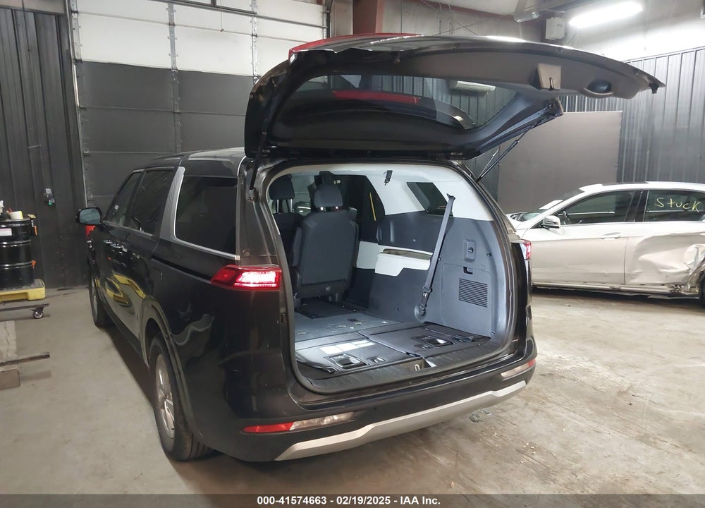 2023 KIA CARNIVAL MPV VIN: KNDNB4H35P6258785