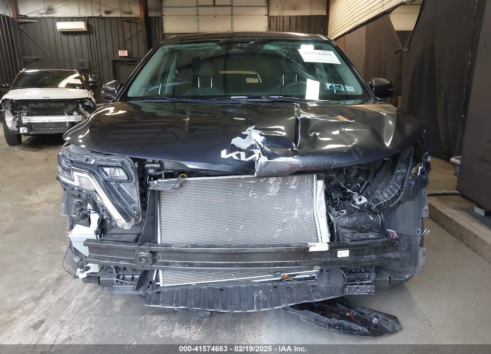 2023 KIA CARNIVAL MPV VIN: KNDNB4H35P6258785