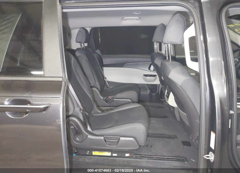 2023 KIA CARNIVAL MPV VIN: KNDNB4H35P6258785