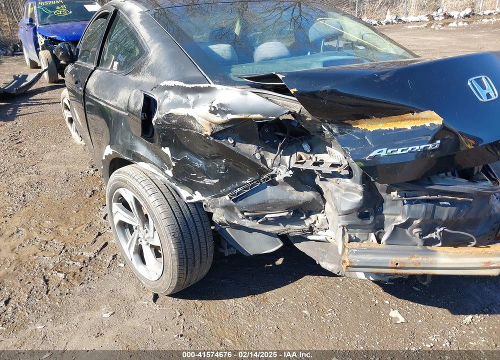 2010 HONDA ACCORD VIN: 1HGCS1B37AA014866