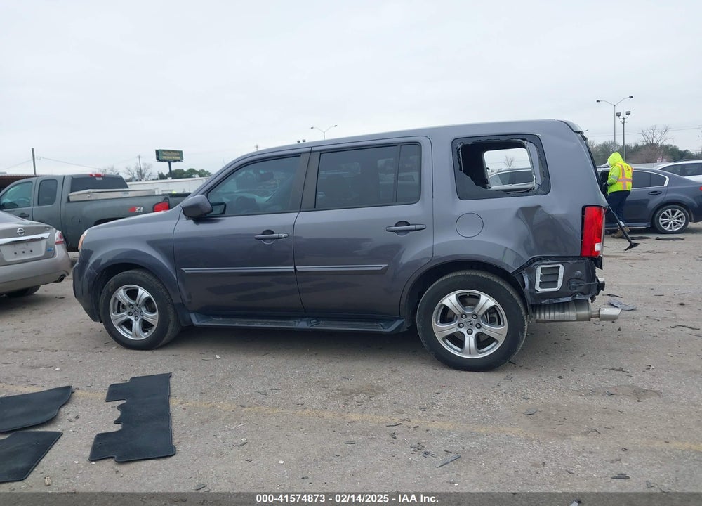 2015 HONDA PILOT VIN: 5FNYF3H50FB023372